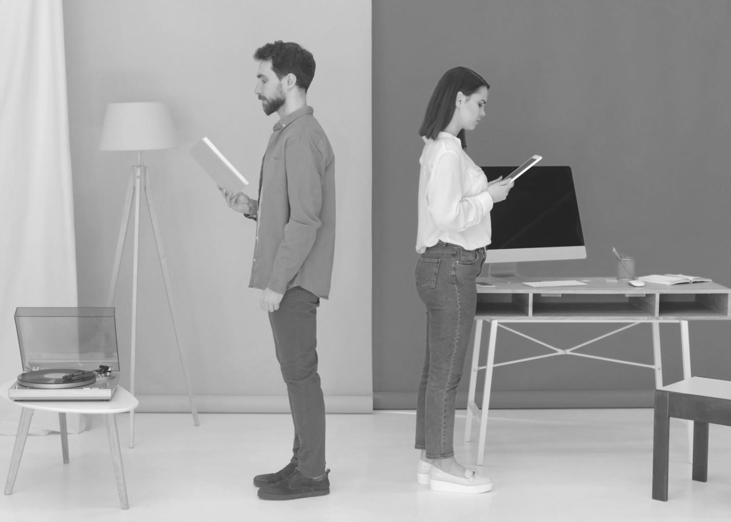 Teilnehmer arbeiten gemeinsam an Budgetszenarien